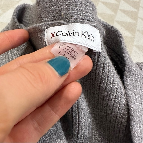 Calvin Klein tin gray cropped vneck sweater nwot - Picture 7 of 7
